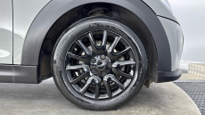 MINI Hatchback 1.5 Cooper Classic 3dr Petrol Hatchback